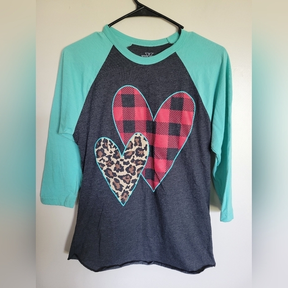 Crazy Train Women's Leopard Print Red Plaid Heart 3/4 Sleeve Raglan Tee - Picture 2 of 5